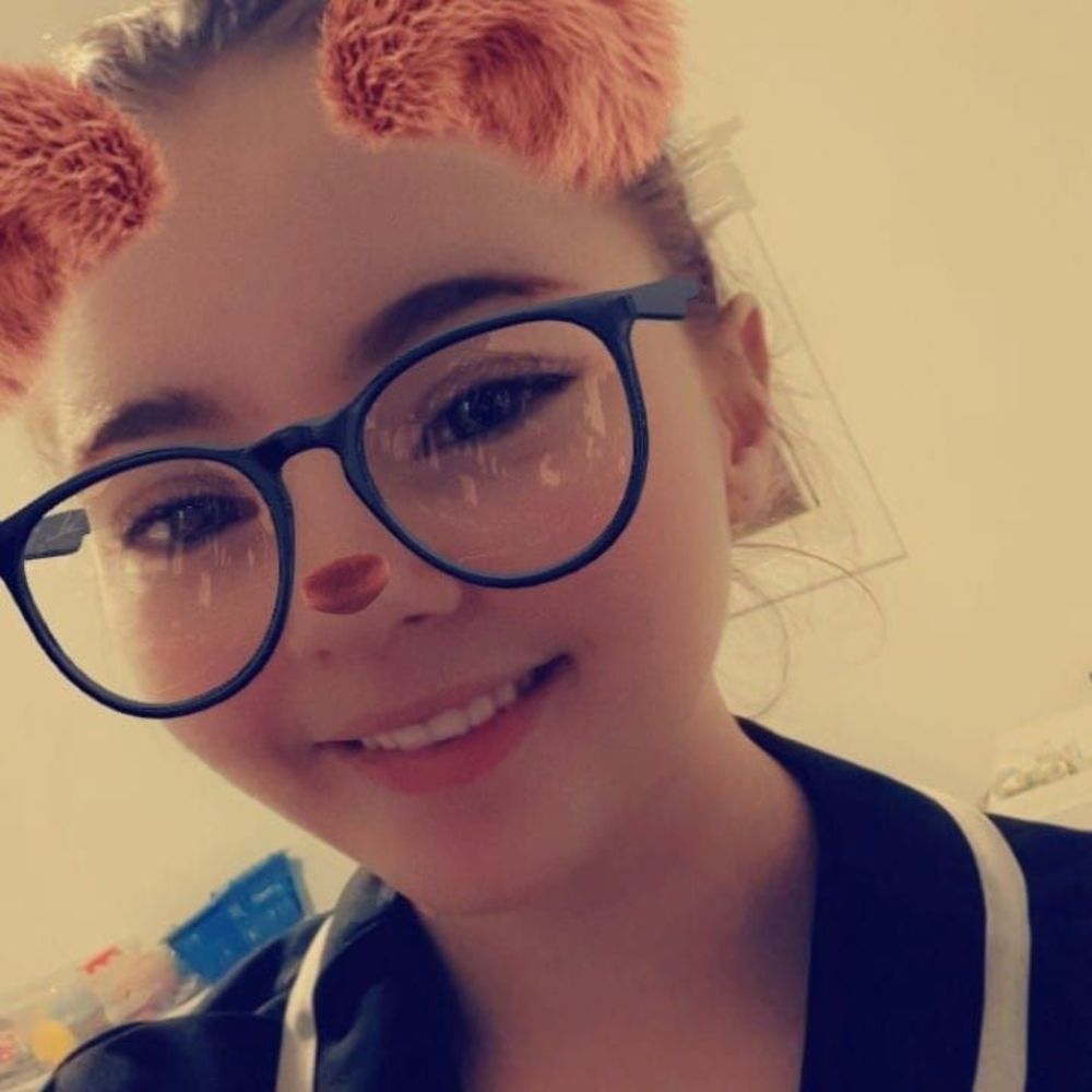 Meet your Posher, Caitlyn